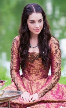 (C) CW Network, Adelaide Kane as Mary Queen of Scots
